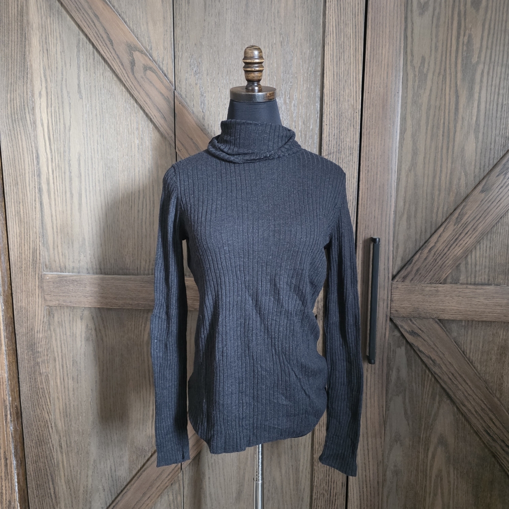 LAST CHANCE Vince Gray Ribbed Turtleneck Sweater